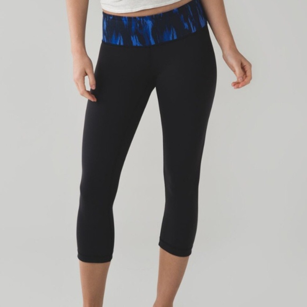 Lululemon reversible cropped leggings